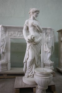 {{productViewItem.photos[photoViewList.activeNavIndex].Alt || productViewItem.photos[photoViewList.activeNavIndex].Description || 'Скульптуры'}}