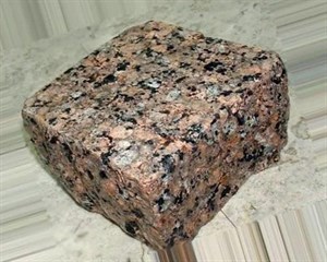 Межиричинский гранит (пилено-колотый) 1823